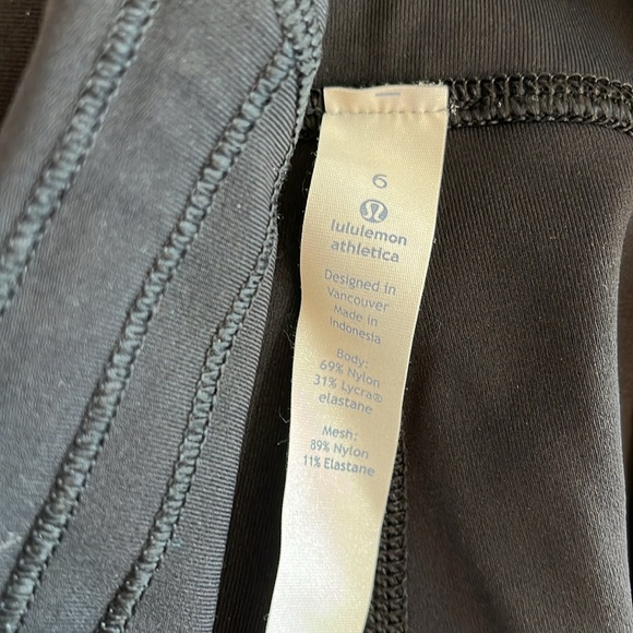 NWOT Lululemon black leggings - Picture 7 of 8